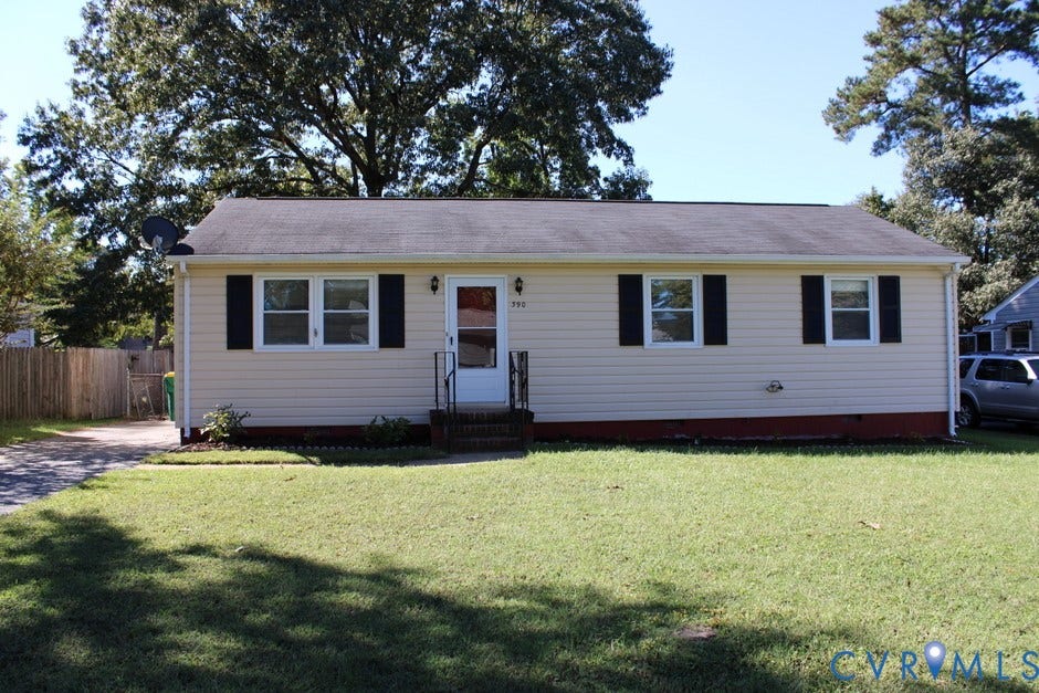390 Red Oak Drive, Hopewell, VA 23860
