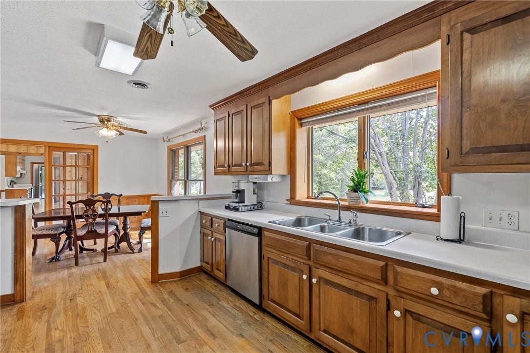 5809 Cold Harbor Road, Mechanicsville, VA 23111 Main home, kitchen