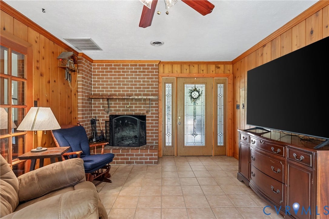5809 Cold Harbor Road, Mechanicsville, VA 23111 Foyer, entry way between main home and in-law suite