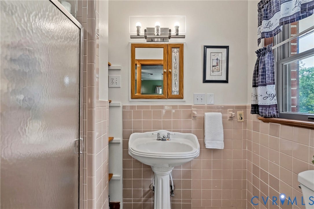 5809 Cold Harbor Road, Mechanicsville, VA 23111 Main home, primary bedroom en-suite