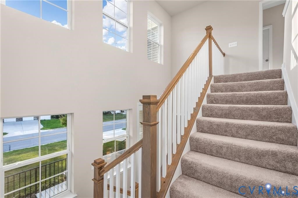 9119 Moldova Road, Haynes Bridge, Chesterfield, VA 23832 Grand foyer and staircase