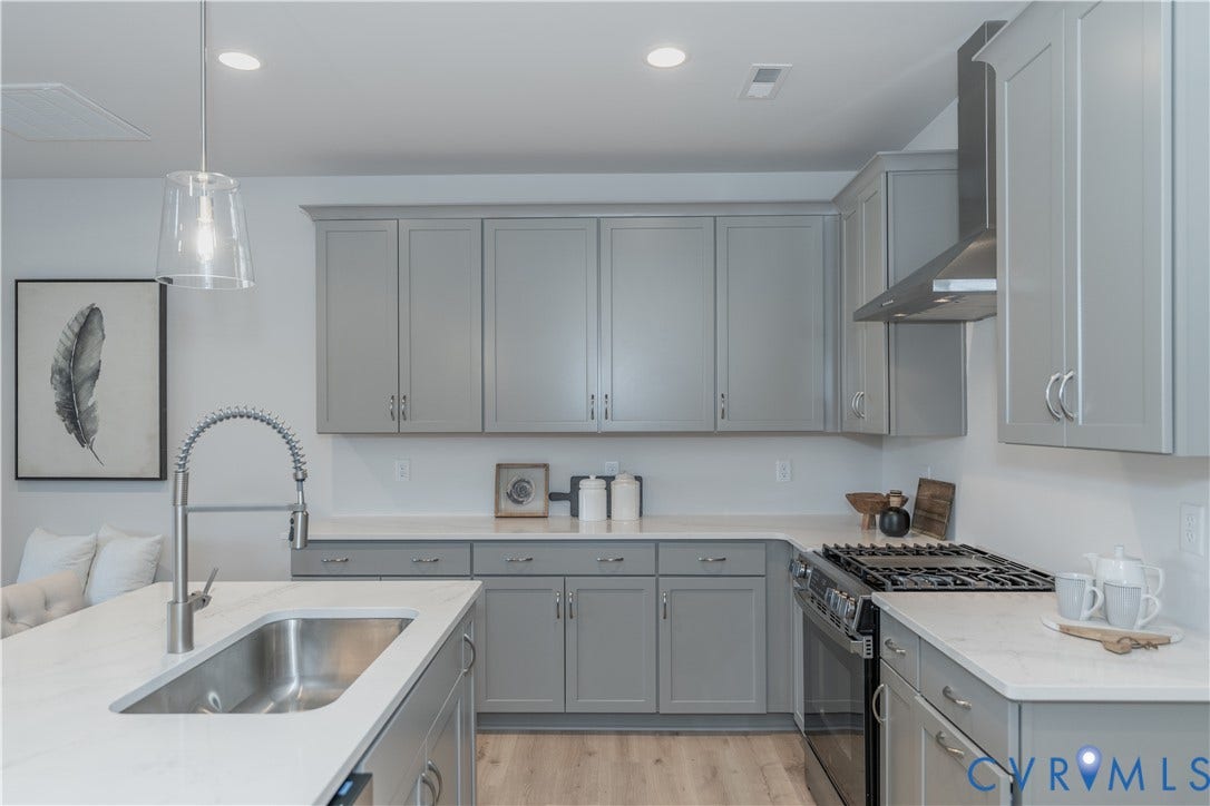 Photos of a similar home in the community. Optional features and finished may be demonstrated.