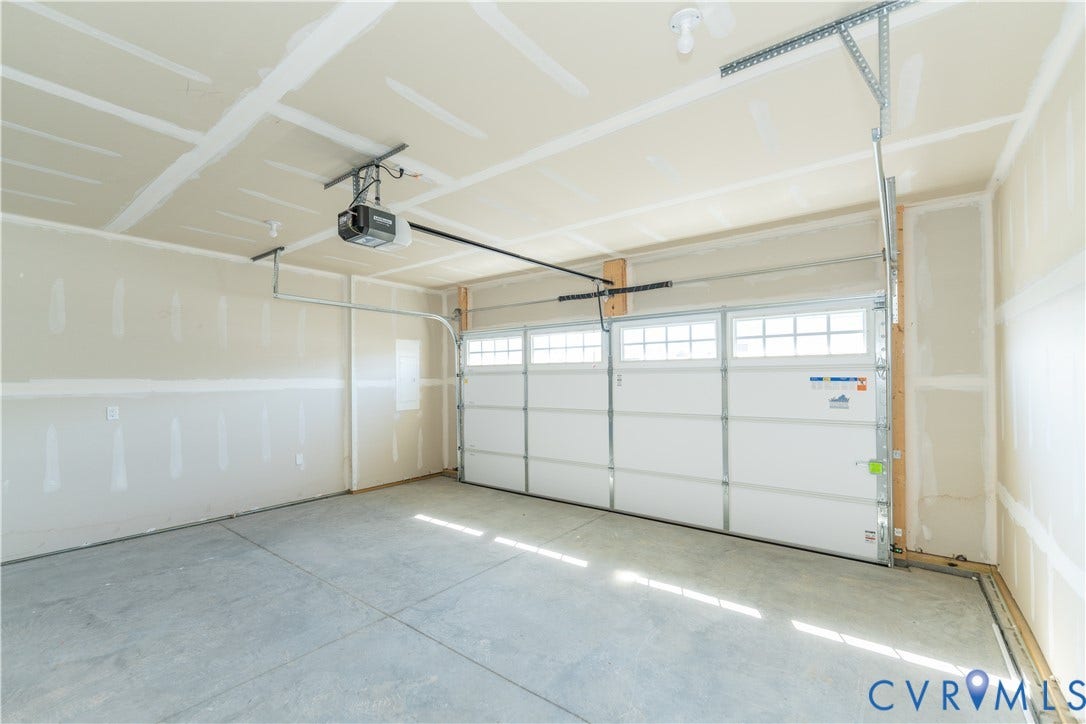 Photos of a similar home in the community. Optional features and finished may be demonstrated.