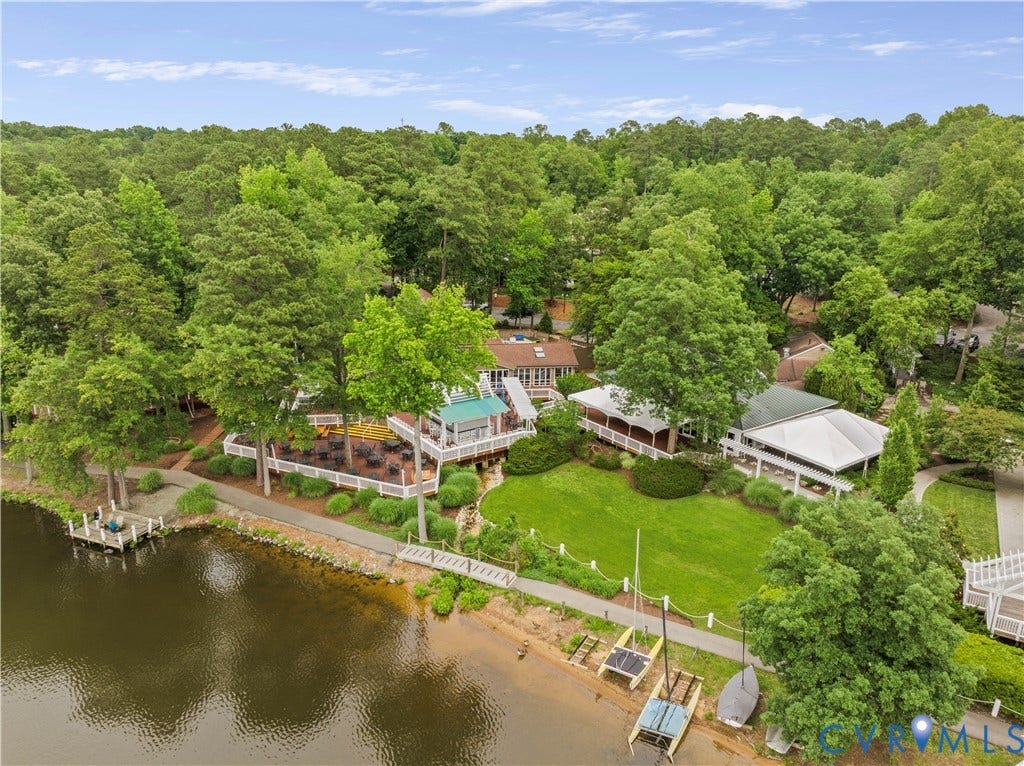 13909 Sterlings Bridge Road, Sterlings Bridge, Midlothian, VA 23112 The Boat House Restaurant and Event Venue