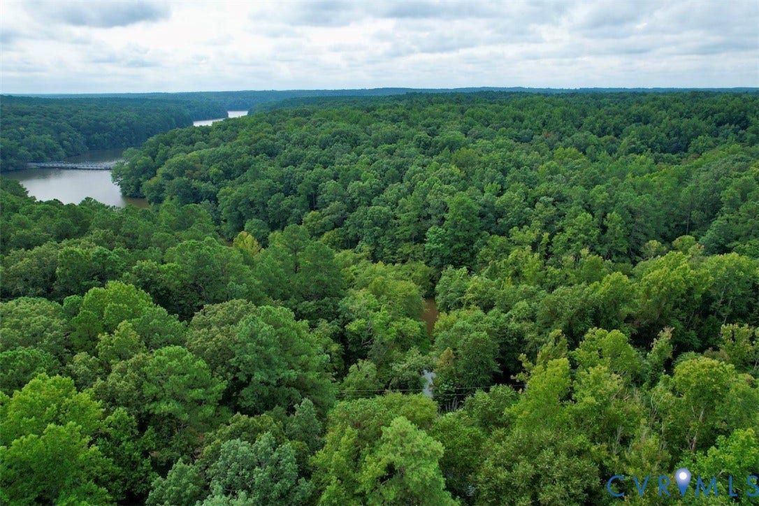 300 Happy Trail, Blackstone, VA 23824 300 Happy Trail, Blackstone, VA 23824