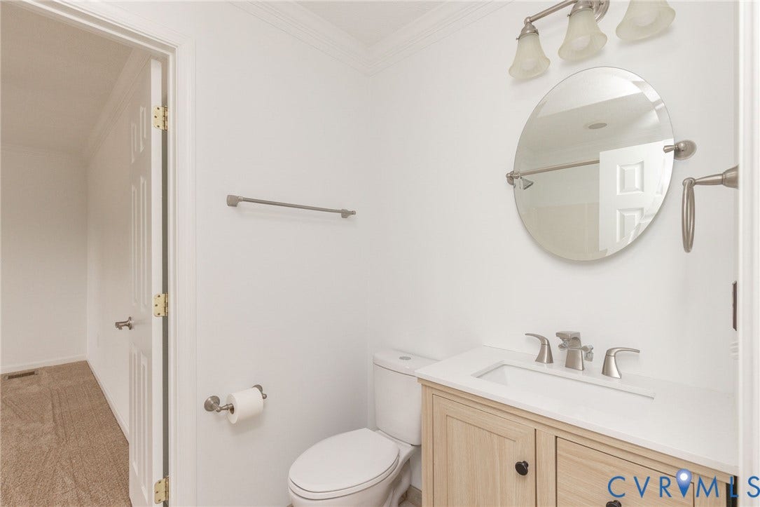 FIRST FLOOR FULL BATHROOM