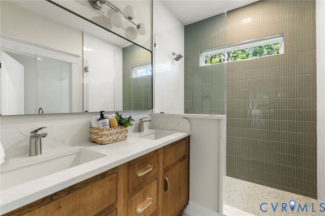 812 Hepler Road, Westham, Henrico, VA 23229 First Floor Primary Bath