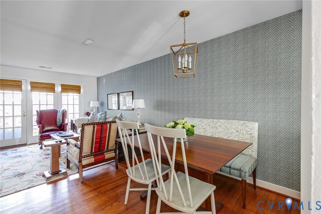 Handsome wallpaper joins the spaces