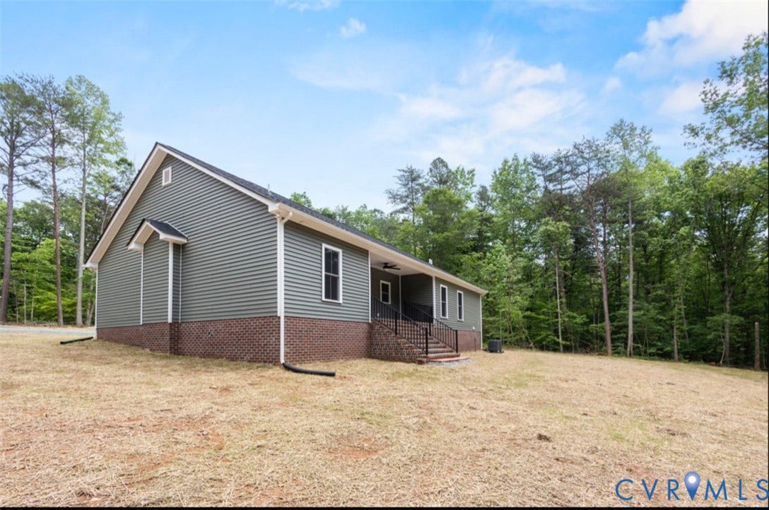 420 Apple Grove Road, Mineral, VA 23117