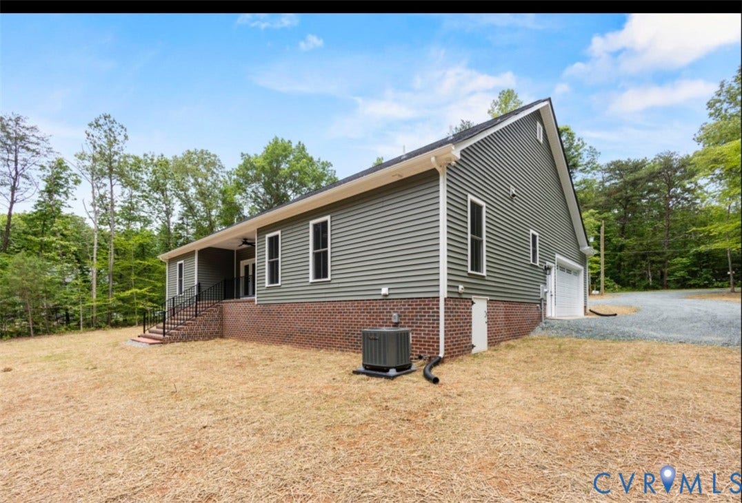 420 Apple Grove Road, Mineral, VA 23117