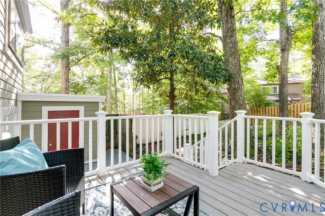 upper level trex deck