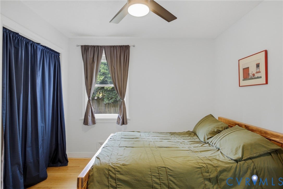Hardwood flooring & ceiling fan