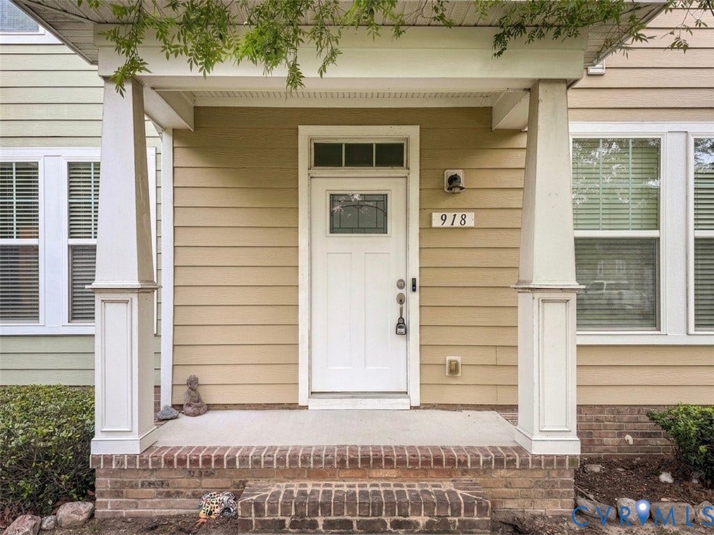 918 Hillside Avenue, Captain's Landing, Norfolk, VA 23503 918 Hillside Avenue, Captain's Landing, Norfolk, VA 23503