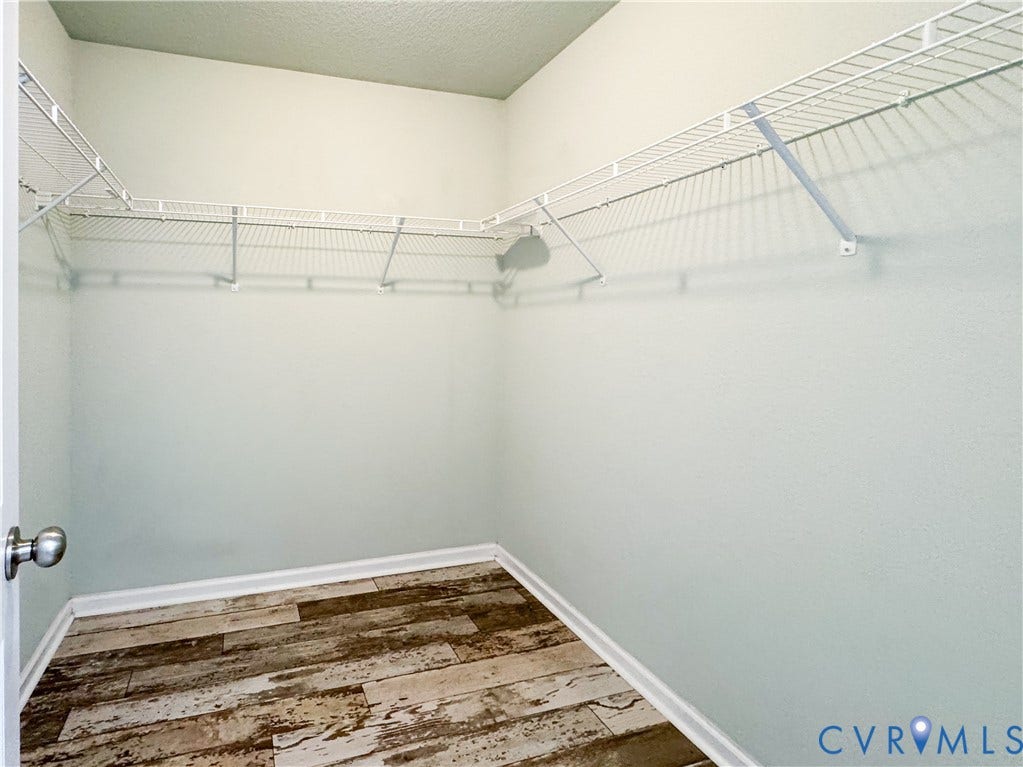 918 Hillside Avenue, Captain's Landing, Norfolk, VA 23503 Primary walk-in closet