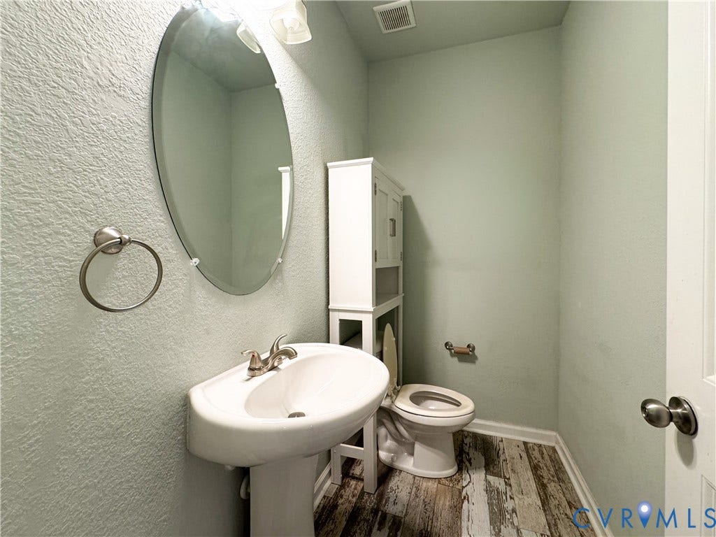 918 Hillside Avenue, Captain's Landing, Norfolk, VA 23503 Downstairs half bath