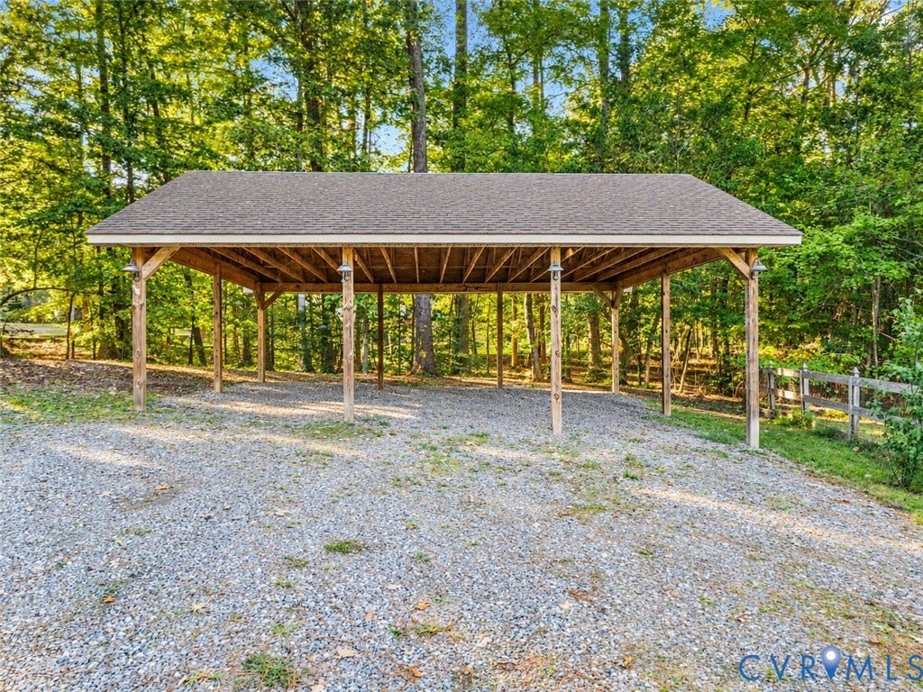 8251 Old Roxbury Road, Quinton, VA 23141 8251 Old Roxbury Road, Quinton, VA 23141