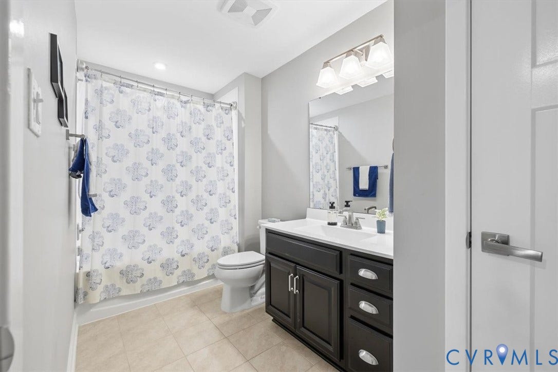 9129 Spring Green Loop, Mechanicsville, VA 23116 2nd floor hallway Bathroom