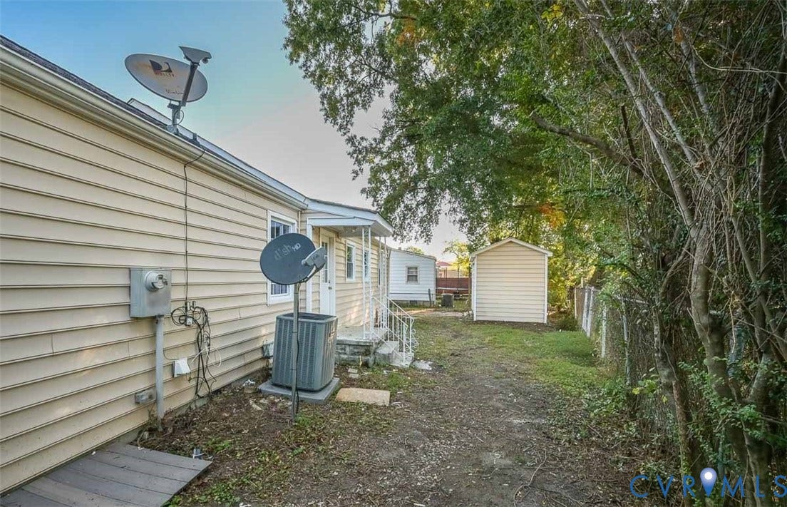 135 W Westover Avenue, Colonial Heights, VA 23834