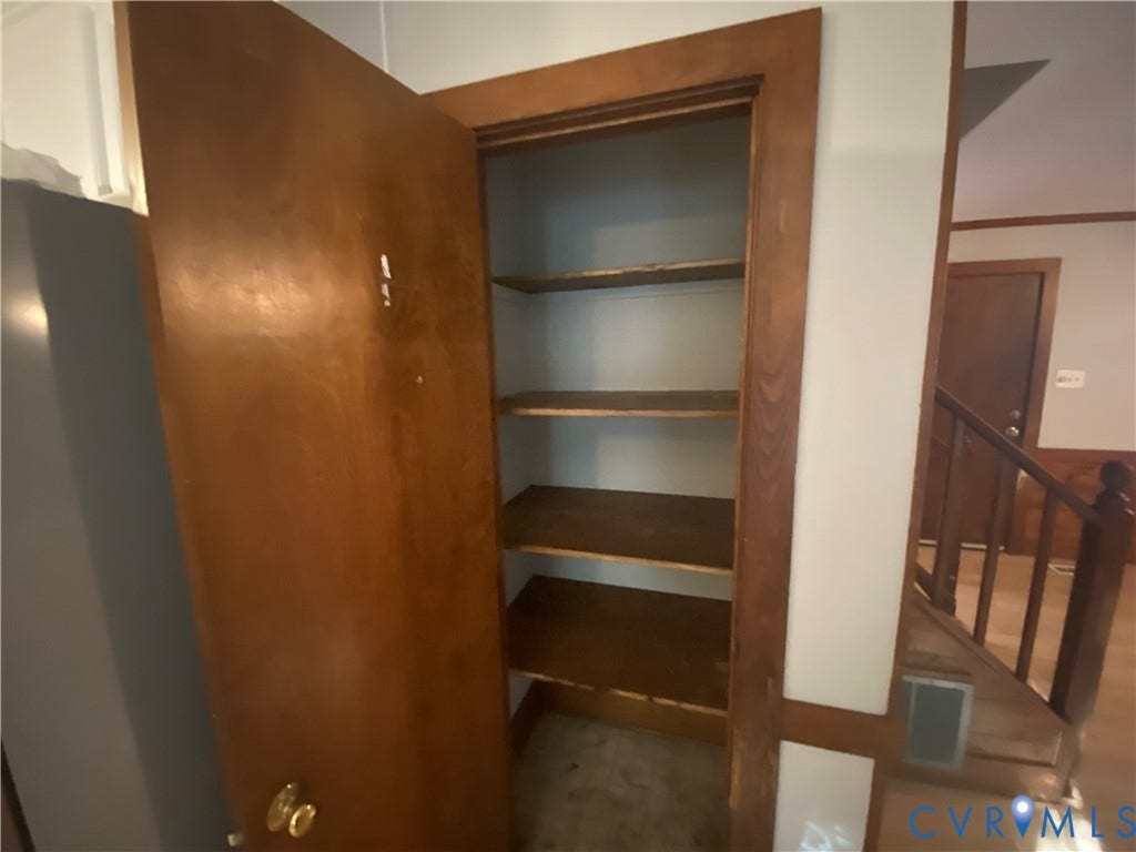 10700 Hunters Landing Court, Chesterfield, VA 23832 Pantry closet