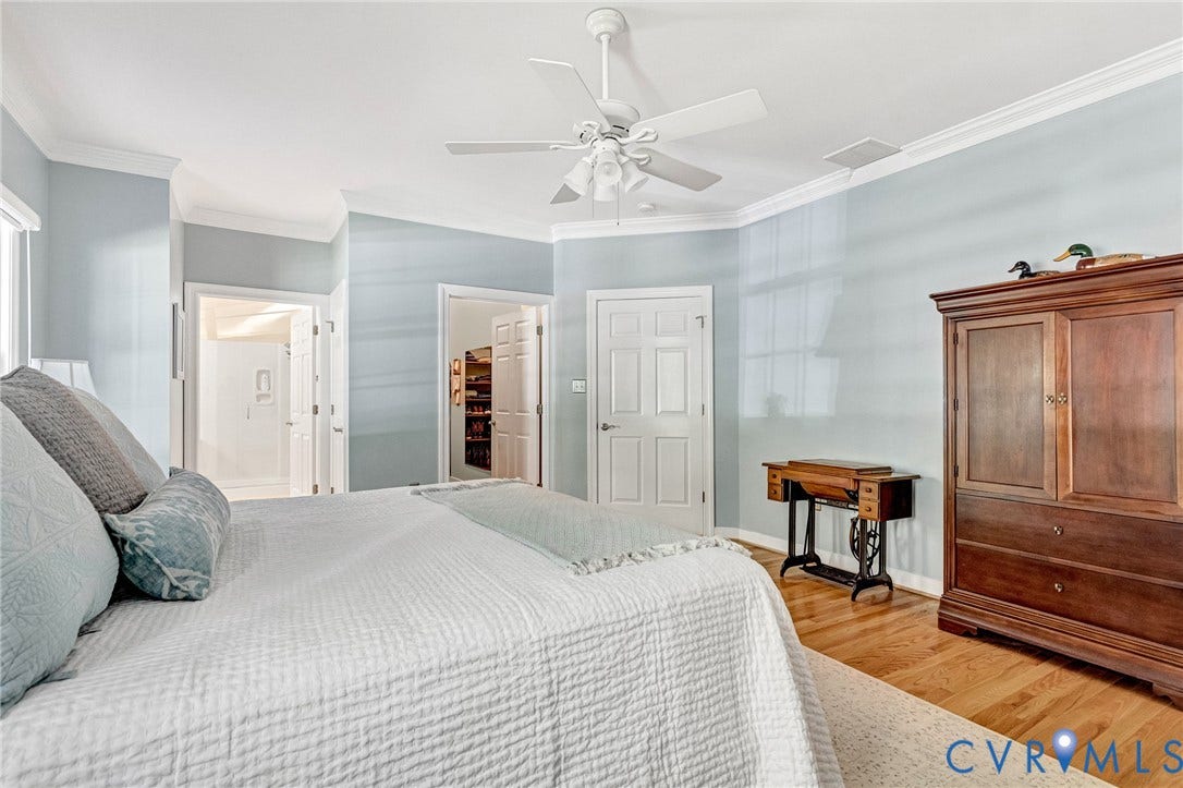 360 Laurel Drive, Aylett, VA 23009 Light blue walls with white crown molding