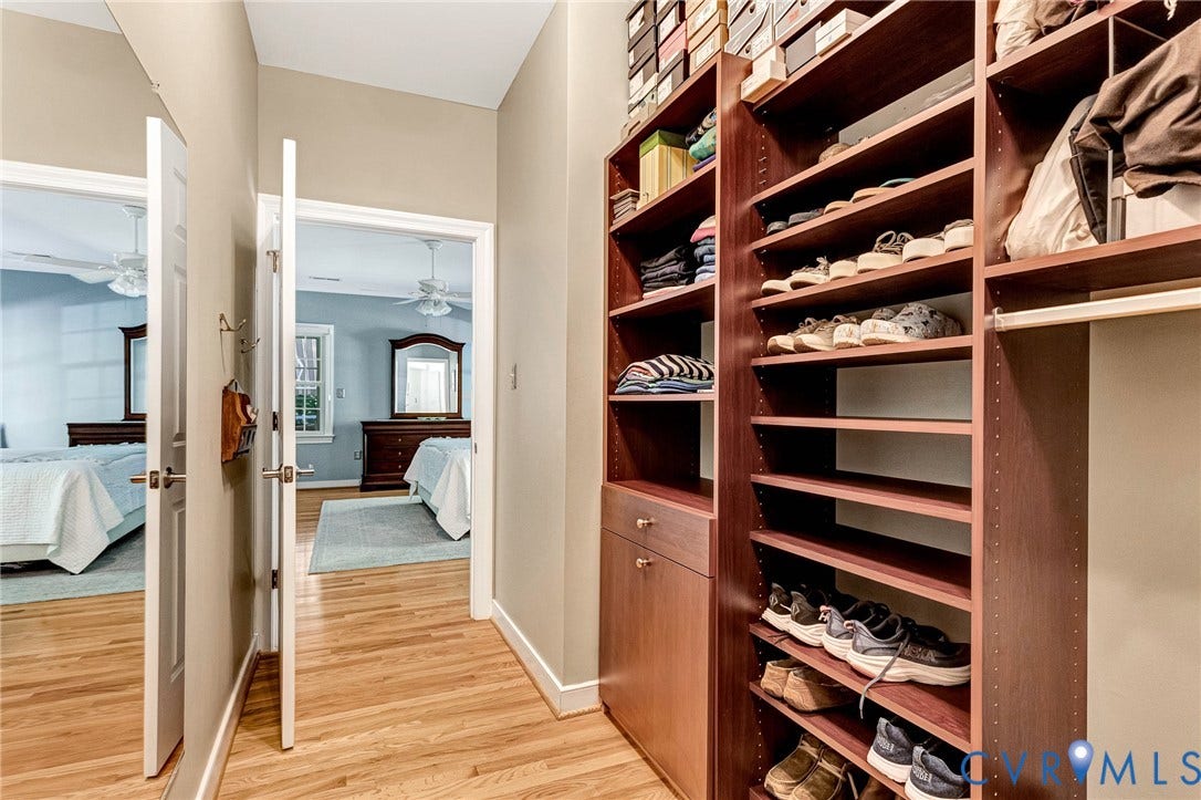 360 Laurel Drive, Aylett, VA 23009 Hardwood flooring, custom built-in closet shelving, and integrated closet drawers