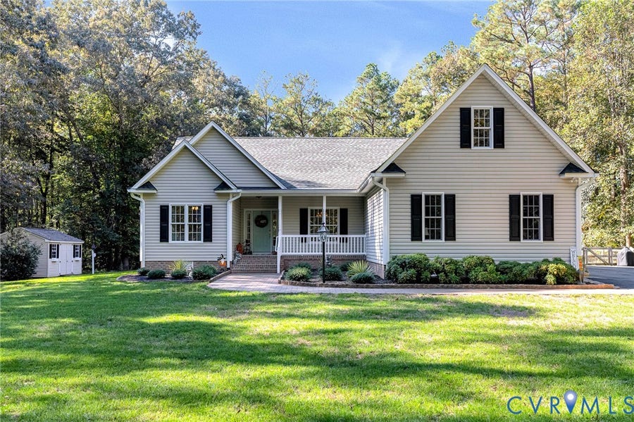 Property photo for 360 Laurel Drive, Aylett, VA