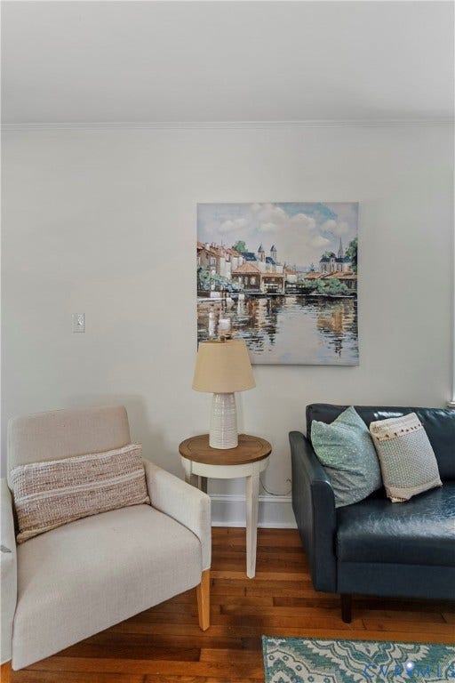 2601 Greenway Avenue, Lakeside, Henrico, VA 23228 Neutral-toned walls and polished wood-finish flooring