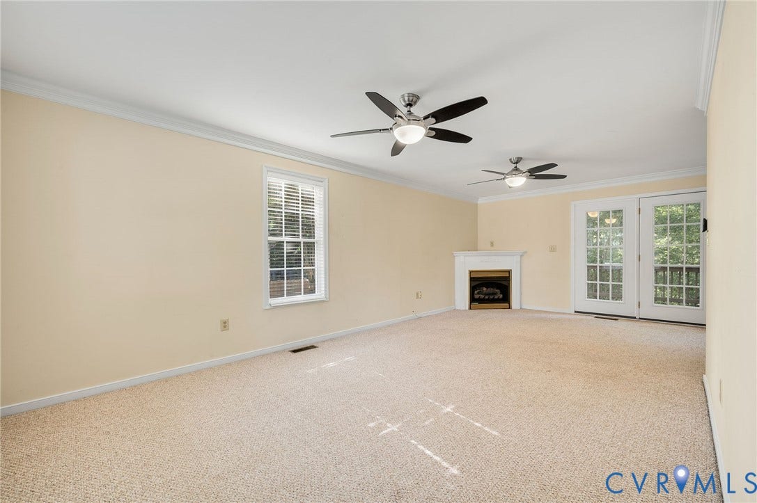 218 Breezy Hill Drive, Colonial Heights, VA 23834 218 Breezy Hill Drive, Colonial Heights, VA 23834
