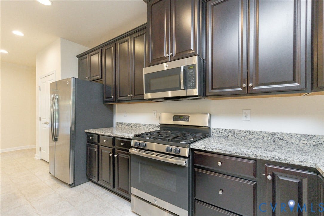 8084 Creekside Village Drive, Mechanicsville, VA 23111 8084 Creekside Village Drive, Mechanicsville, VA 23111