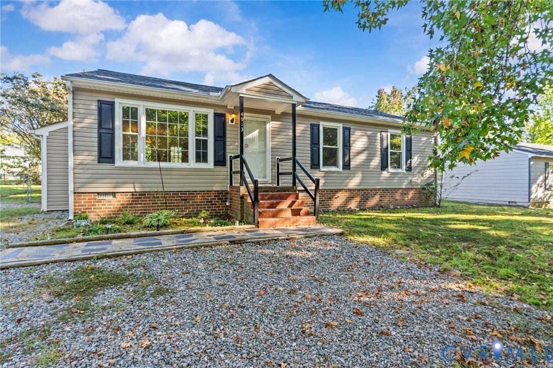 Welcome to 4913 Twelveoaks Road!