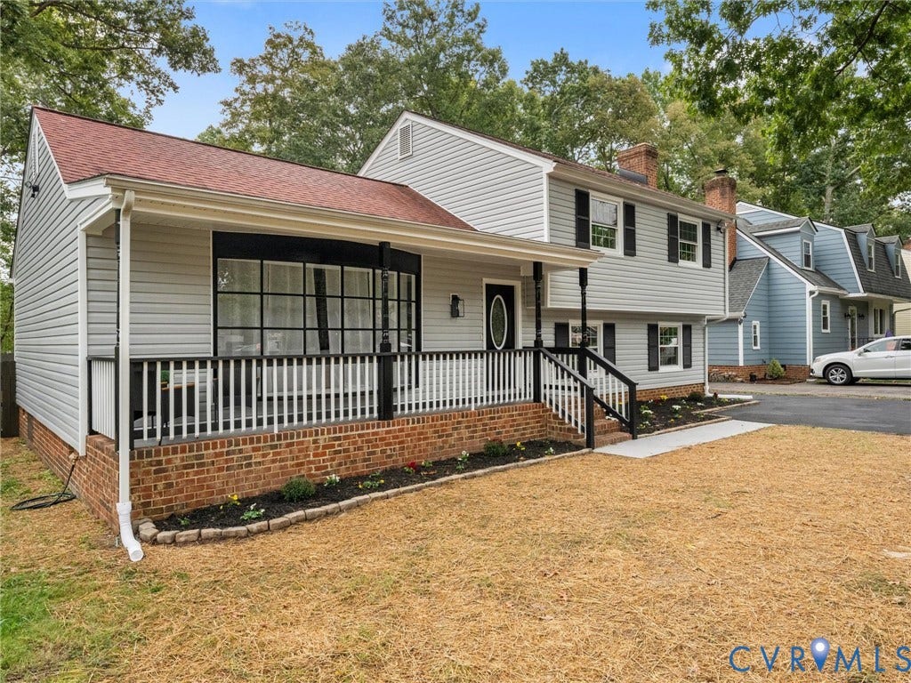 2031 Esquire Road, Midlothian, VA 23235 Split-level residence featuring gray siding and a red shingle roof