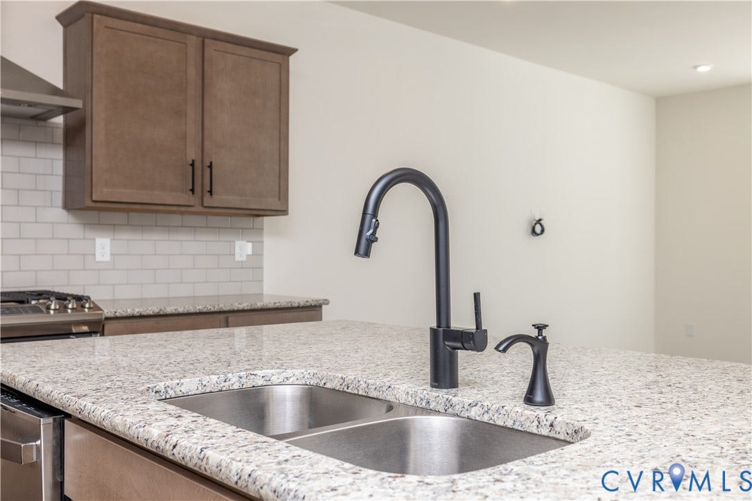 18365 Palisades Court, Palisades Cove, Moseley, VA 23120