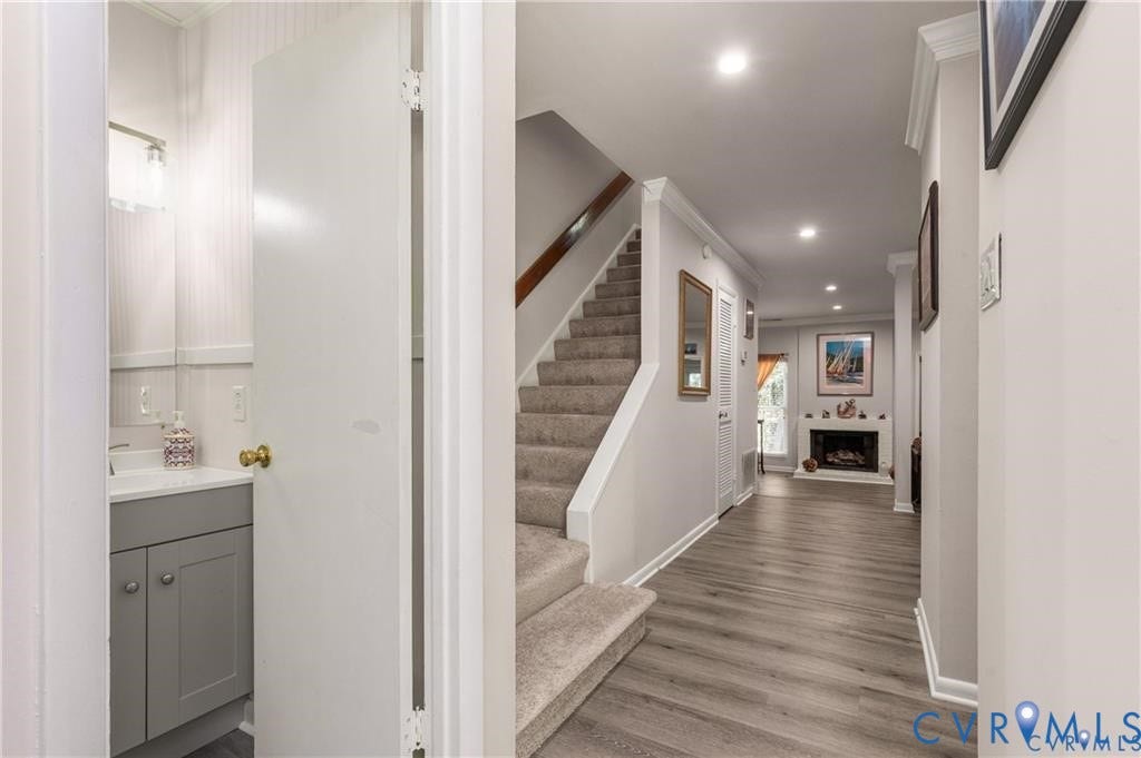 11810 N Briar Patch Drive, Midlothian, VA 23113 Hall and Half Bath