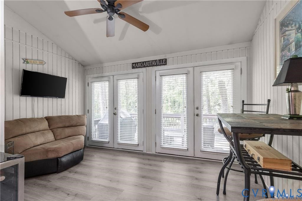 11810 N Briar Patch Drive, Midlothian, VA 23113 Family Room with double French doors to deck!