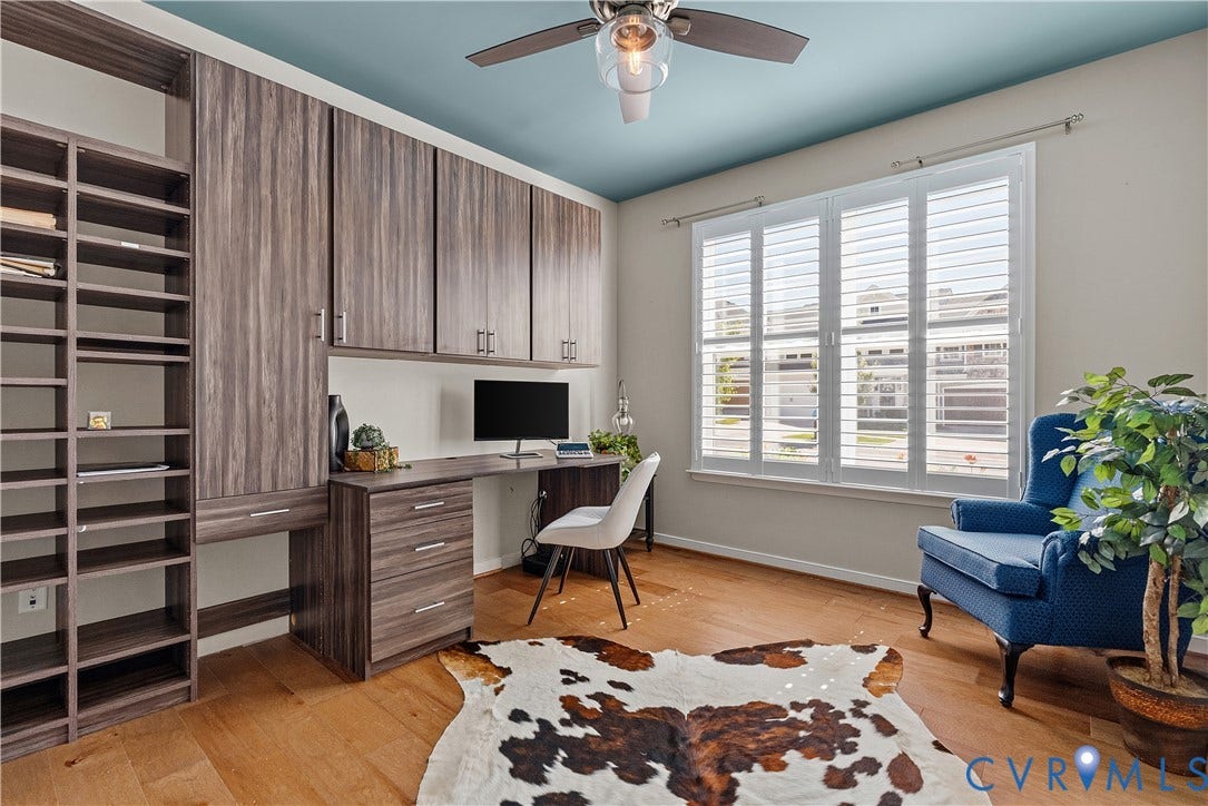 Also can be used as a first level guest bedroom.