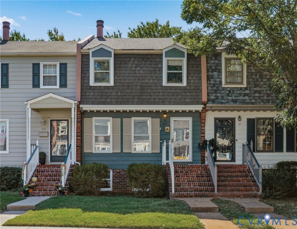 55 Dehaven Drive, Henrico, VA 23238 Brick entry stairs with white handrails