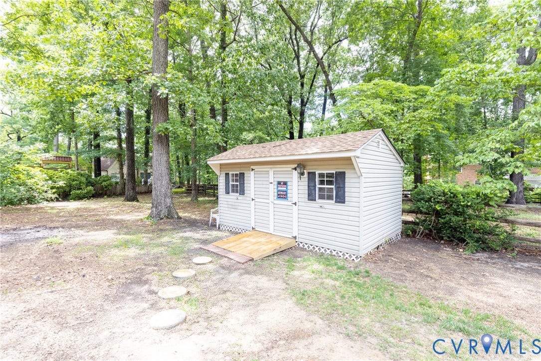 4104 Birchleaf Court, Chester, VA 23831 4104 Birchleaf Court, Chester, VA 23831