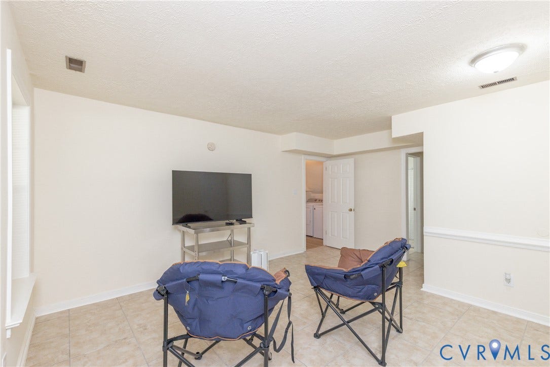 4104 Birchleaf Court, Chester, VA 23831 Tile flooring, Access to rear yard