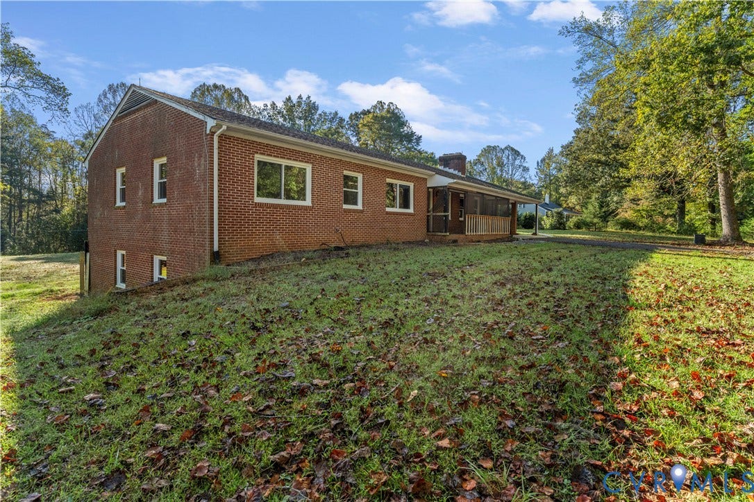 2305 Country Lane, Maidens, VA 23102