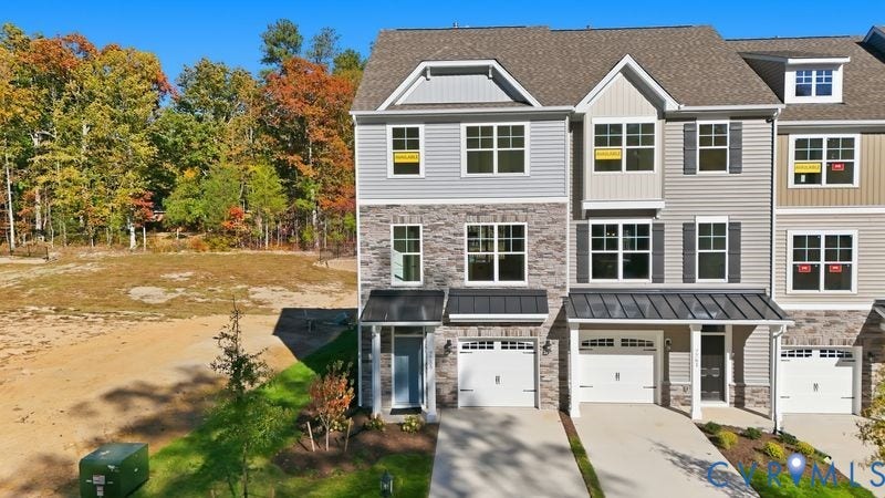 16348 Alexandria Court, Hampton Ridge At Hampton Park, Moseley, VA 23832 This home is UNDER CONSTRUCTION. The photo represents the plan, not the actual home. Design selections have been made.