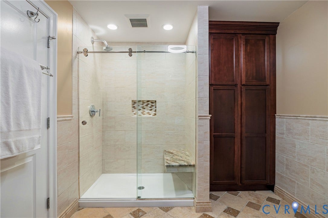 1350 Westwood Avenue, #U105, Ginter Park, Richmond, VA 23227 Renovated with walk-in shower
