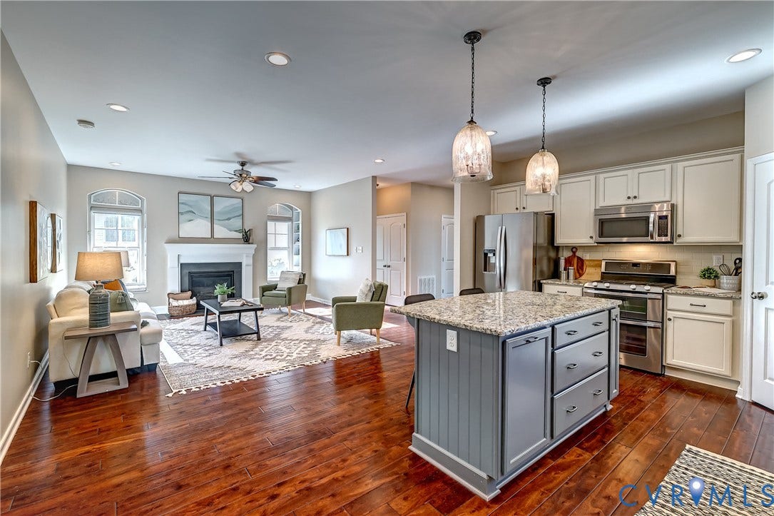14800 Diamond Creek Terrace, Midlothian, VA 23113 Breathtaking panoramic view of the open-concept!