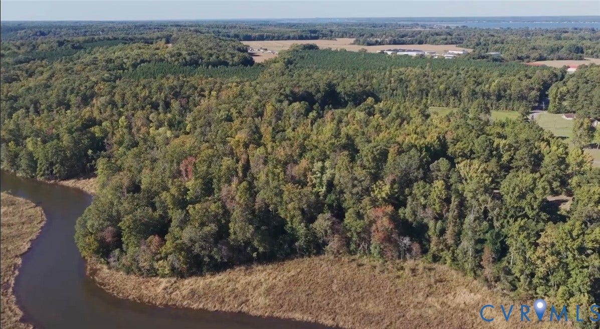 1239 Desha Road, Tappahannock, VA 22560 1239 Desha Road, Tappahannock, VA 22560