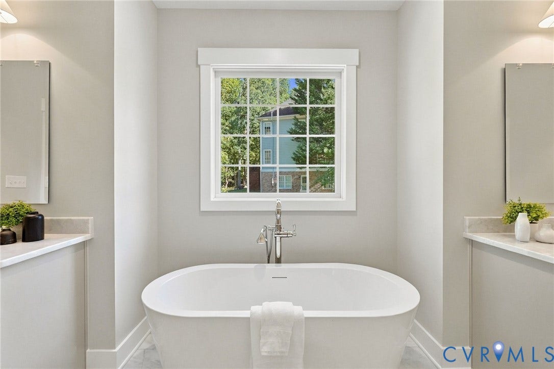 14010 Summercliff Trail, Chesterfield, VA 23832 This Tub is for Soaking the Stress of the Day Away!