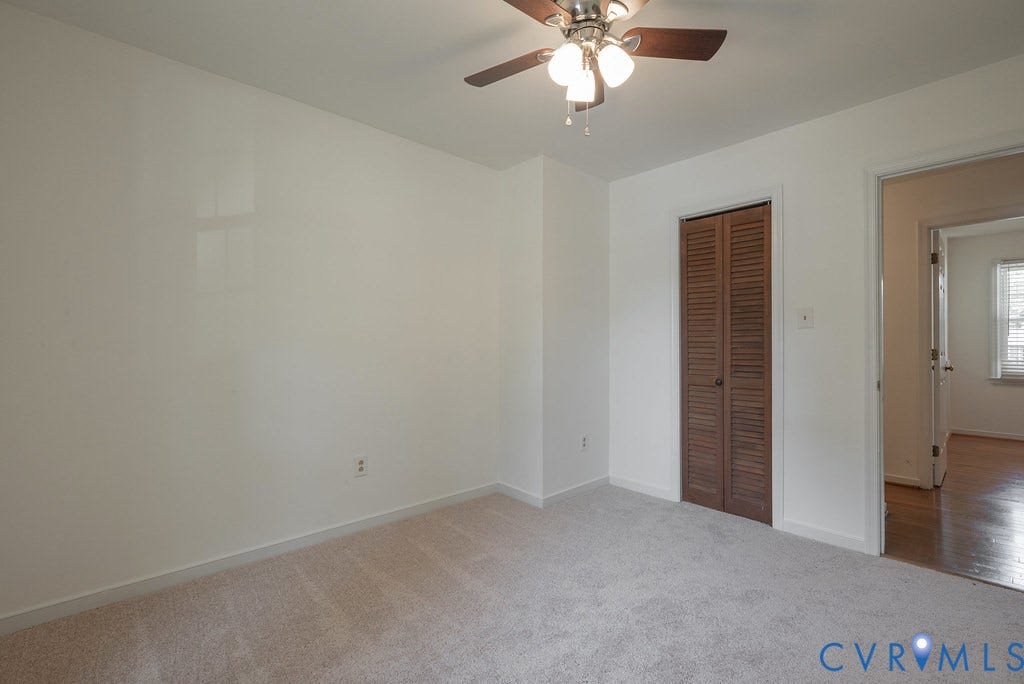 Light grey carpet flooring