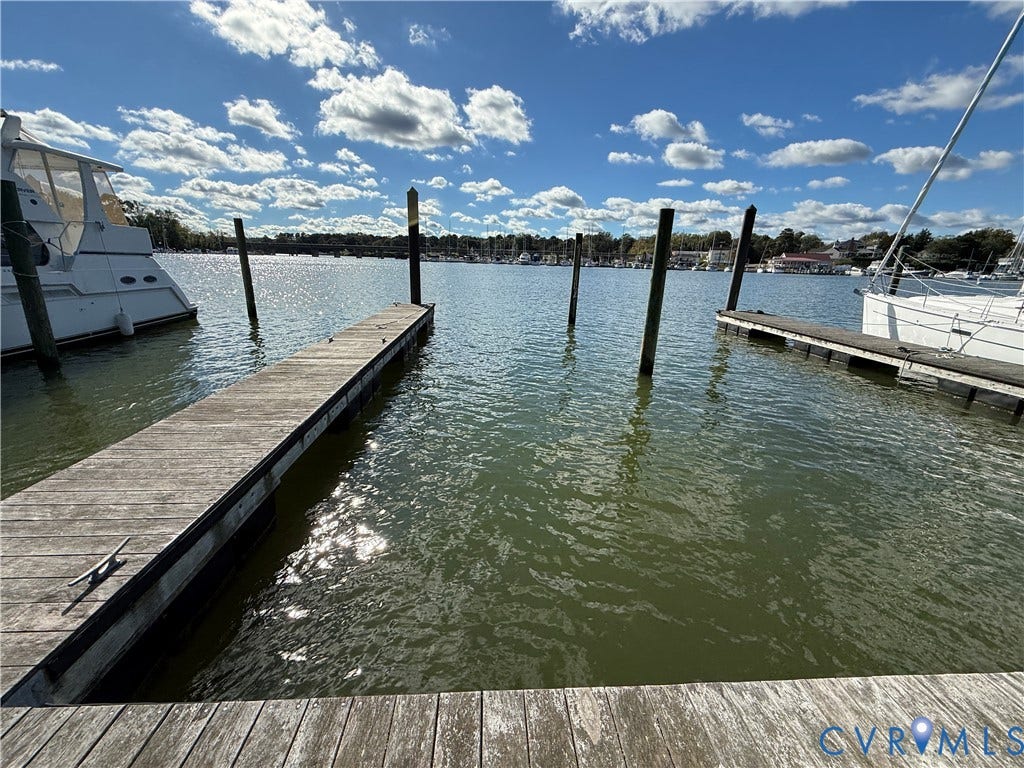 #30 Molly's Way, Urbanna, VA 23175 Private dockage with multiple slips and waterfront access
