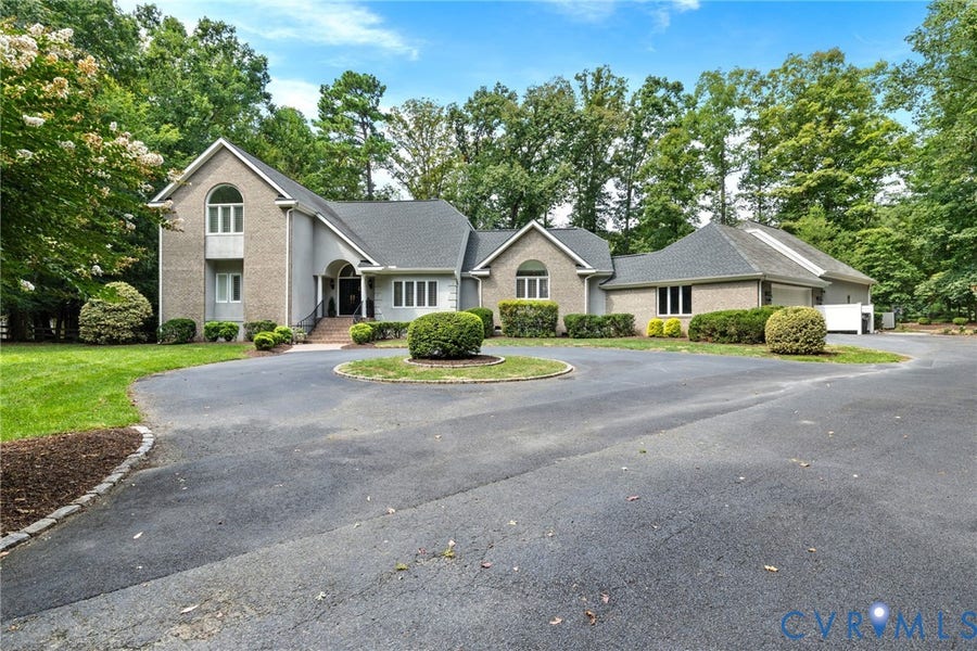 Property photo for 17 Quail Run Drive, Manakin Sabot, VA