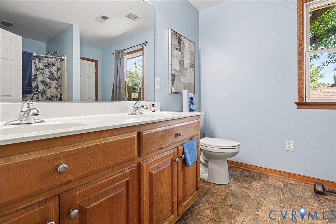 1100 Dotson Road, Henrico, VA 23231 Inlaw Suite Bathroom