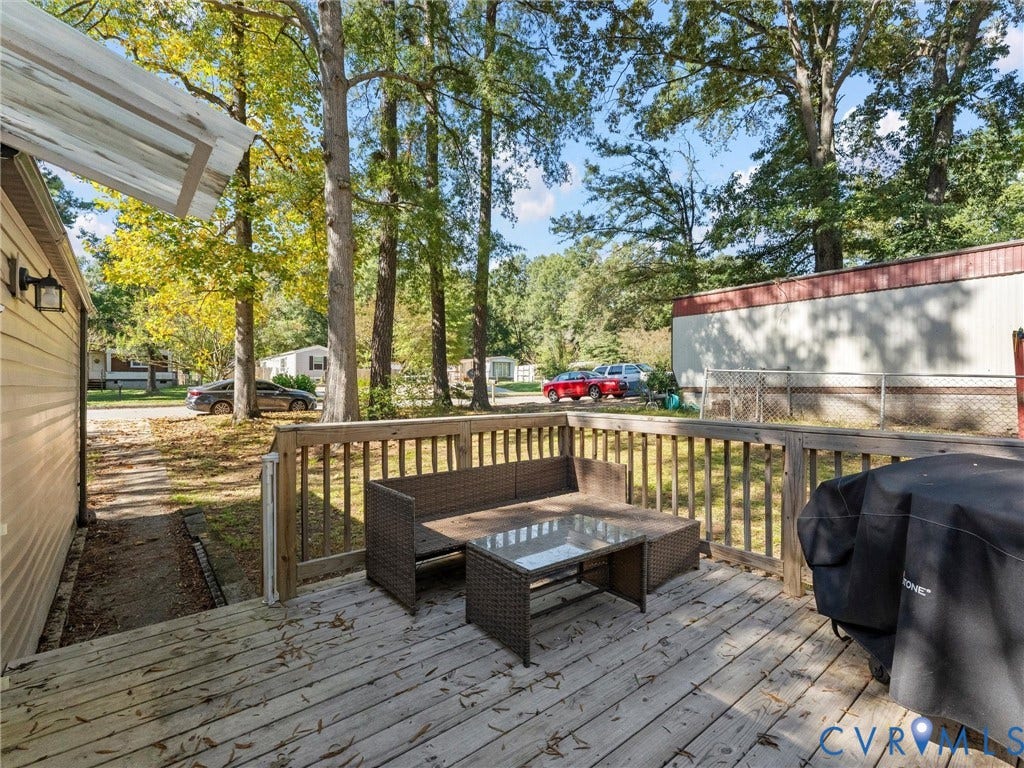 17009 Lansmill Drive, South Chesterfield, VA 23834 Wood deck with railing