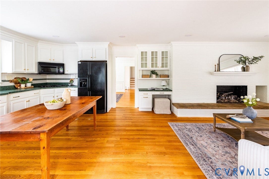 207 Tarrytown Drive, Sleepy Hollow, Henrico, VA 23229 Spacious kitchen with gas cooking, wall ovens, side entry, pantry closet, open to the family room and nearby powder room.